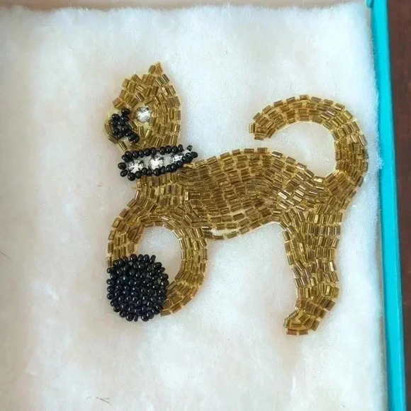 Bead  Applique - Picture 1 of 3